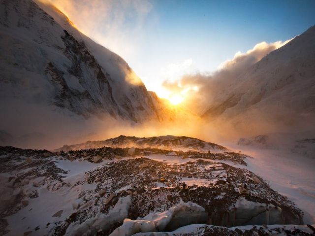 sunset-everest-richards_52210_990x742