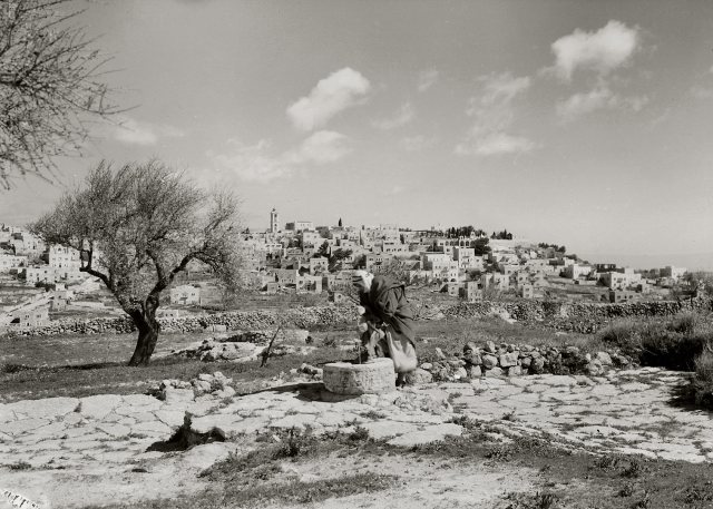 Bethlehem from south, man drawing water at well, mat12606